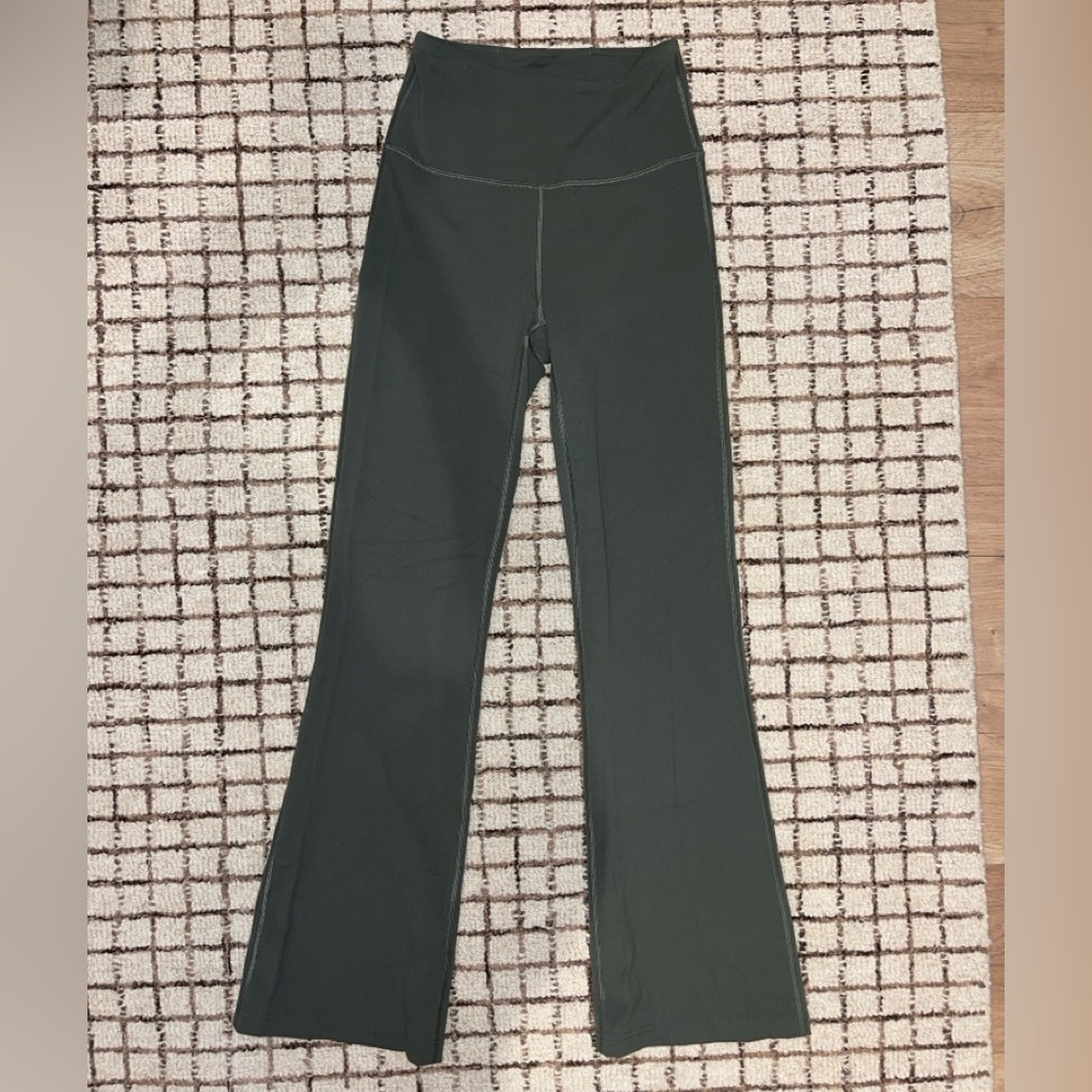 Lululemon Groove Pant Green Flared Leggings